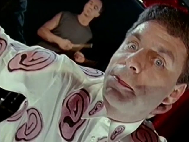 Wire - Eardrum Buzz