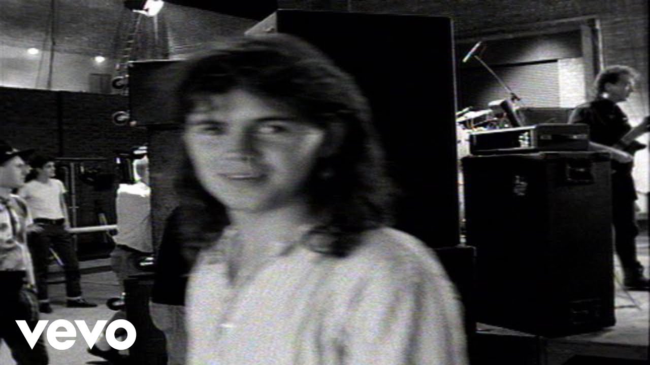 (I Just) Died In Your Arms