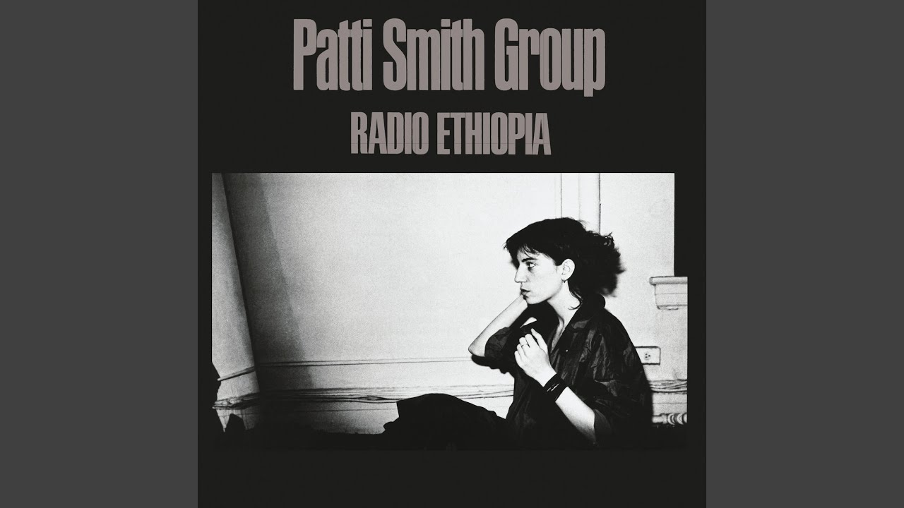 Patti Smith - Pissing in a River
